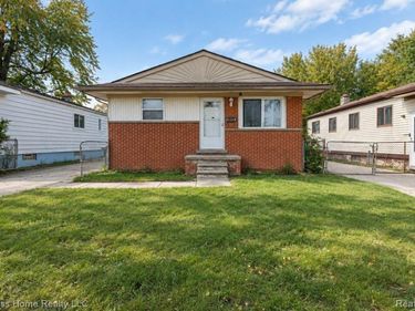 21115 Albany Avenue, Warren, Mi 48091