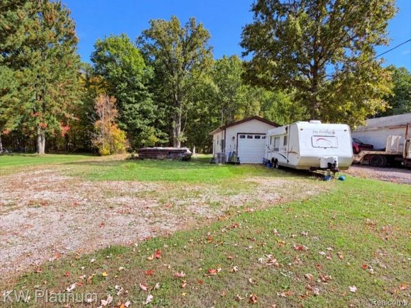 192 Pickford Road, Kimball Township, Mi 48074