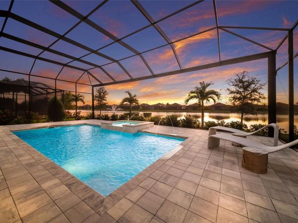8343 PAVIA WAY , LAKEWOOD RANCH, FL 34202