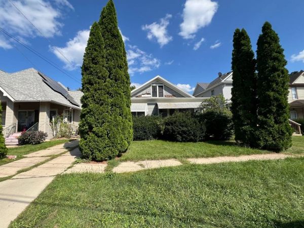 1239 S Float Avenue , Freeport, IL 61032
