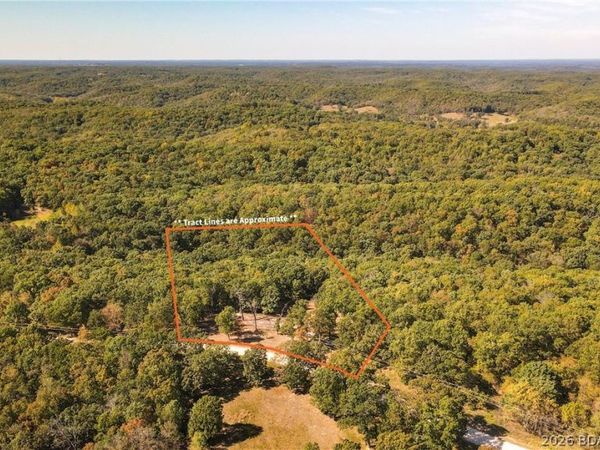 1785 Tranquil Woods Road , Camdenton, MO 65020