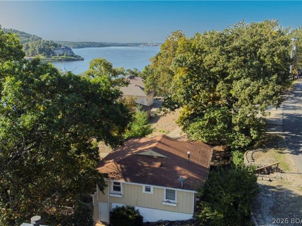 53 Arrowhead Beach Road , Lake Ozark, MO 65049