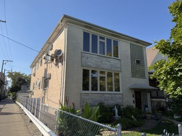 4014 N Leclaire Avenue , Chicago, IL 60641