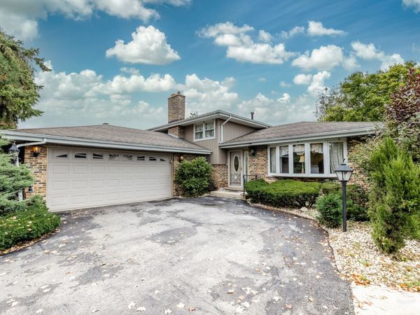 8047 S Oketo Avenue , Bridgeview, IL 60455