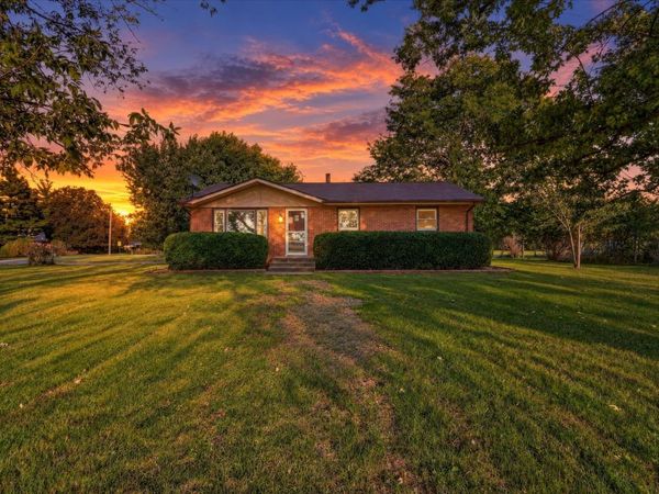 12605 N 2nd Street , Roscoe, IL 61073