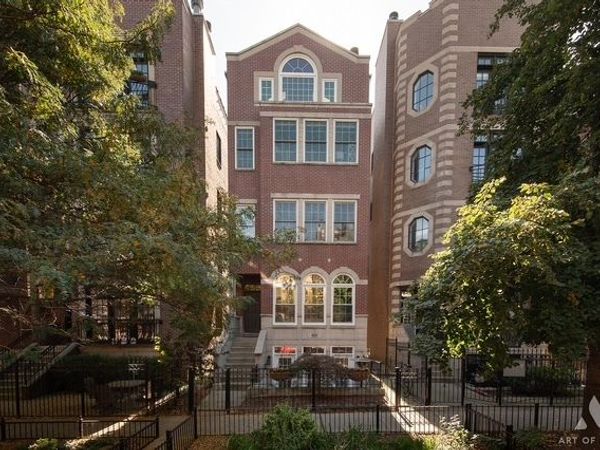909 W Roscoe Street, Unit 1, Chicago, IL 60657