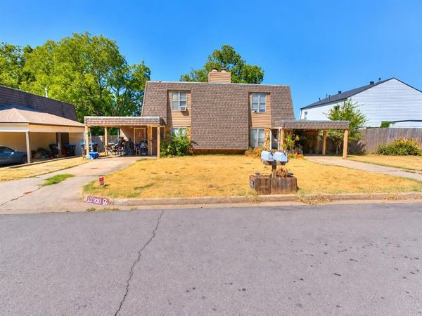 920 Acacia Circle, Unit 922, Noble, OK 73068