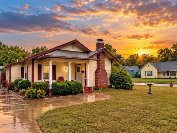 827 S 14th Street, Chickasha, OK 73018