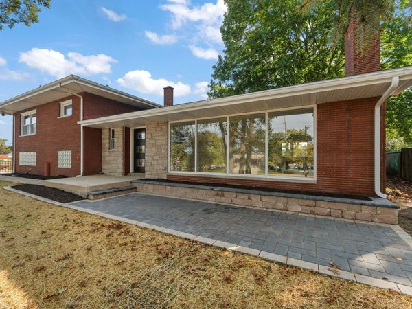 3330 Ridge Road , Highland, IN 46322