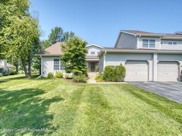 208 Cinnamon Circle, Rhinebeck, NY 12572