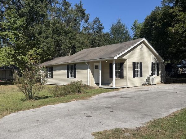 200 Draper, Batesville, MS 38606