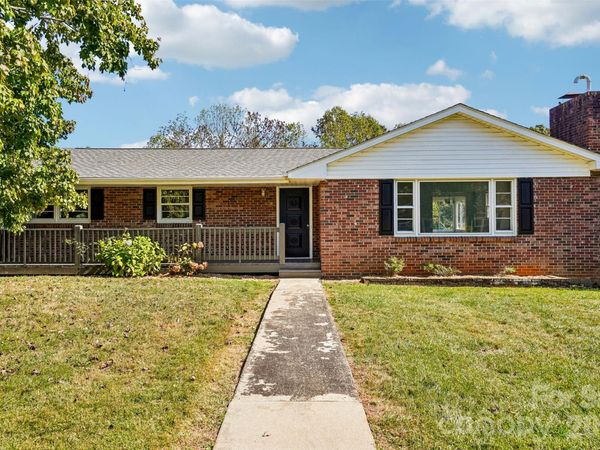 28 Highland Street , Weaverville, NC 28787