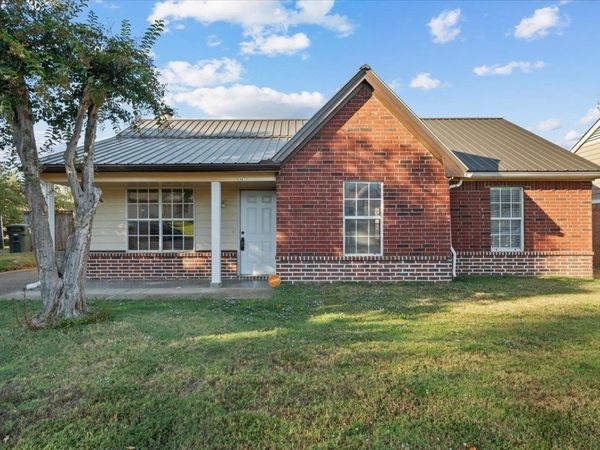 5870 HICKORY SHADOW LN, Memphis, TN 38141