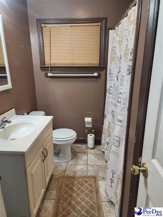 348 Carlisle Photo 26