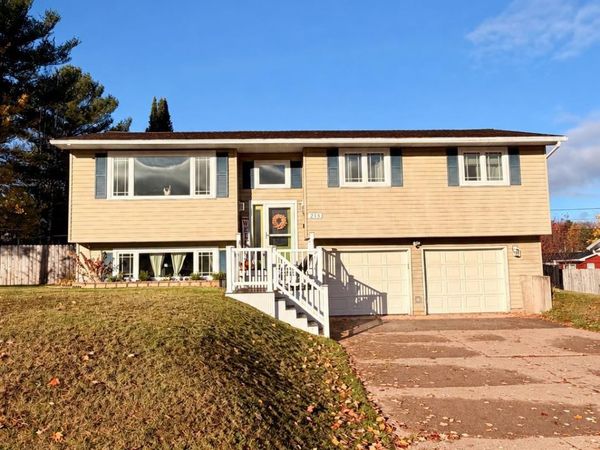 215 N Marigold Street, Ishpeming Twp, MI 49849