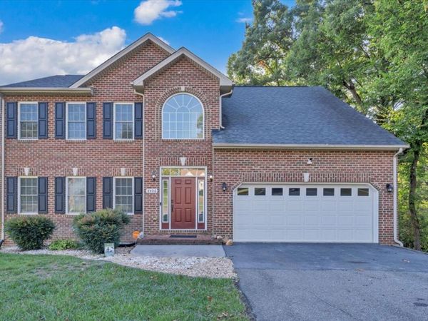 8406 Barrens RD , Roanoke, VA 24019