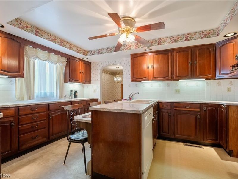 2108 S Arch Avenue, Alliance, OH 44601 Photo 6