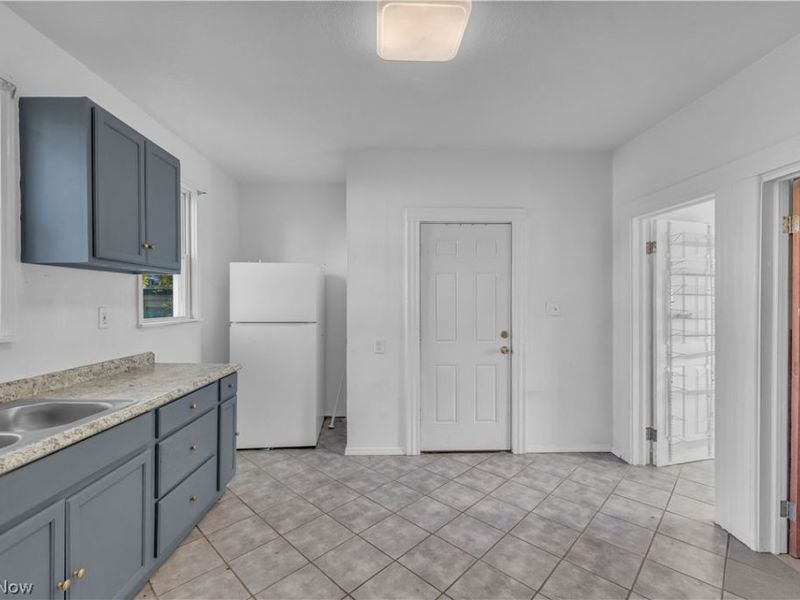 3625 Newark Avenue, Unit 1/DN, Garfield Heights, OH 44109 Photo 9