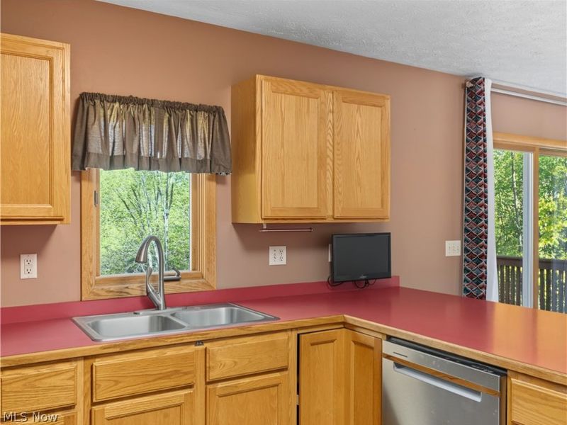 411 Dillon Road, Akron, OH 44313 Photo 7