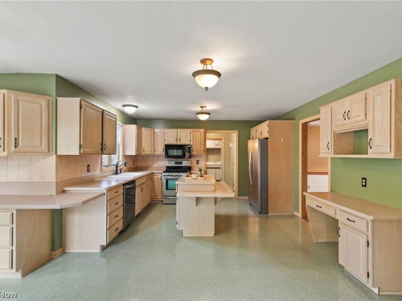 7902 Kerrybrooke Trail, Poland, OH 44514 Photo 32