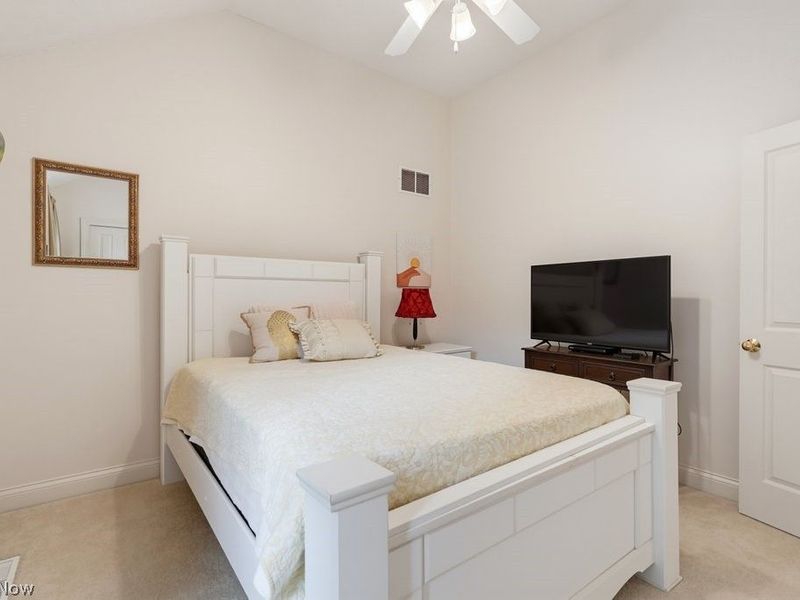 15295 Old Oak Drive, Strongsville, OH 44149 Photo 33