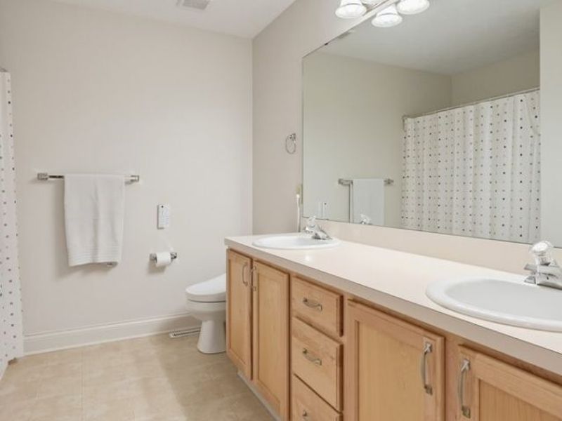 15295 Old Oak Drive, Strongsville, OH 44149 Photo 36
