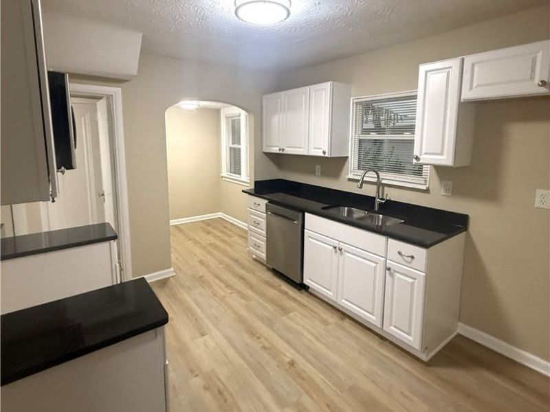 422 N Firestone Boulevard, Akron, OH 44301 Photo 13
