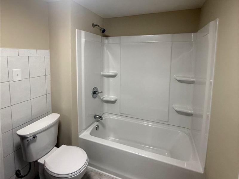 422 N Firestone Boulevard, Akron, OH 44301 Photo 23