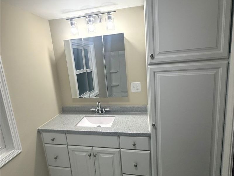422 N Firestone Boulevard, Akron, OH 44301 Photo 24