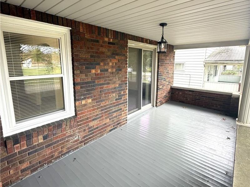 422 N Firestone Boulevard, Akron, OH 44301 Photo 3