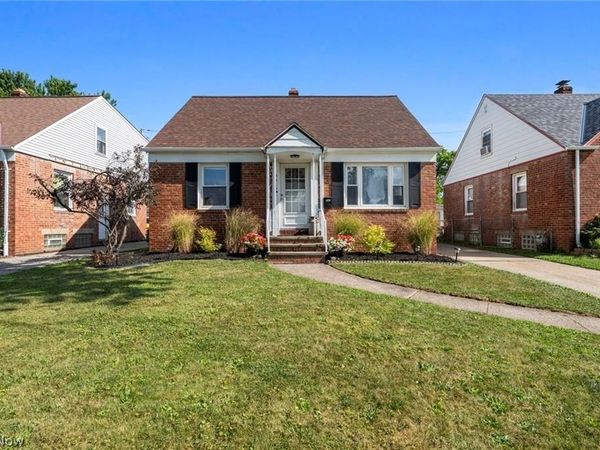 9310 Orchard Avenue , Brooklyn, OH 44144