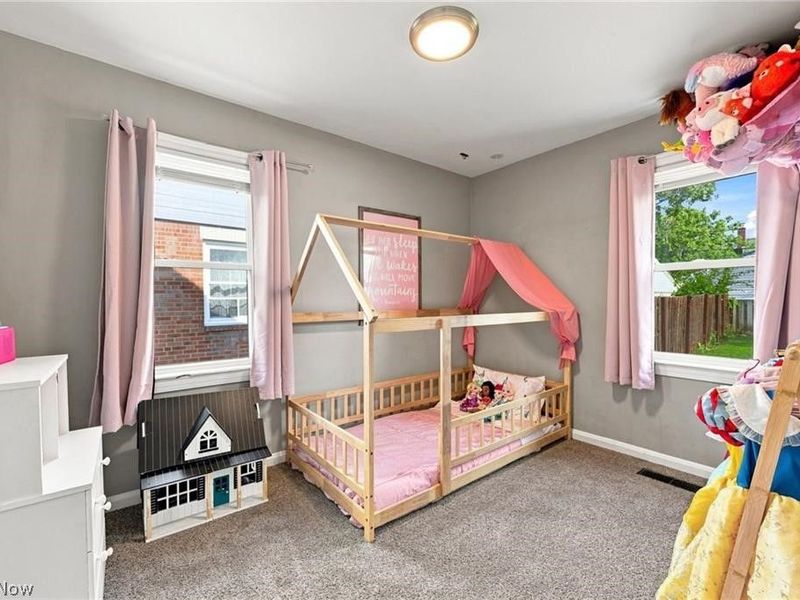 9310 Orchard Avenue, Brooklyn, OH 44144 Photo 8