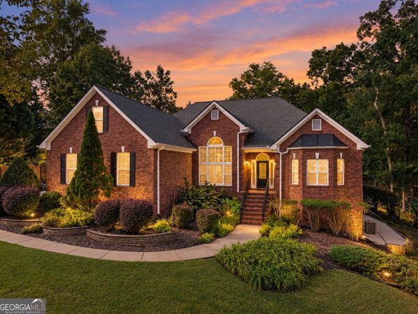 1616 Holly Ridge Drive, Loganville, GA 30052