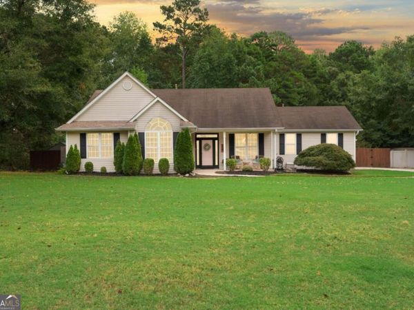10 Chemin Place, Sharpsburg, GA 30277
