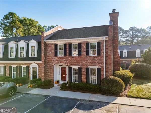 16 Palace Green Place NW, Atlanta, GA 30318
