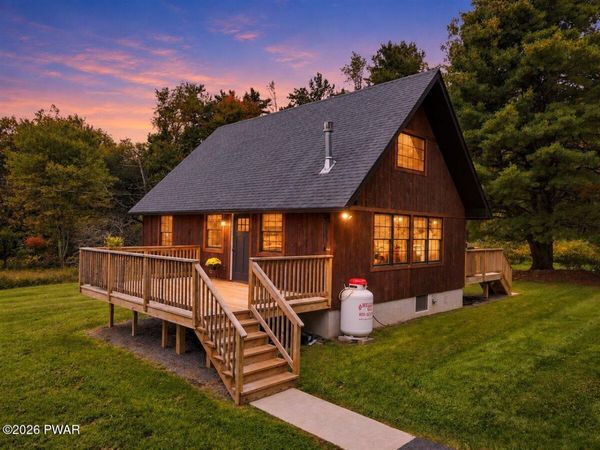 225 Raymondskill Road , Milford, PA 18337