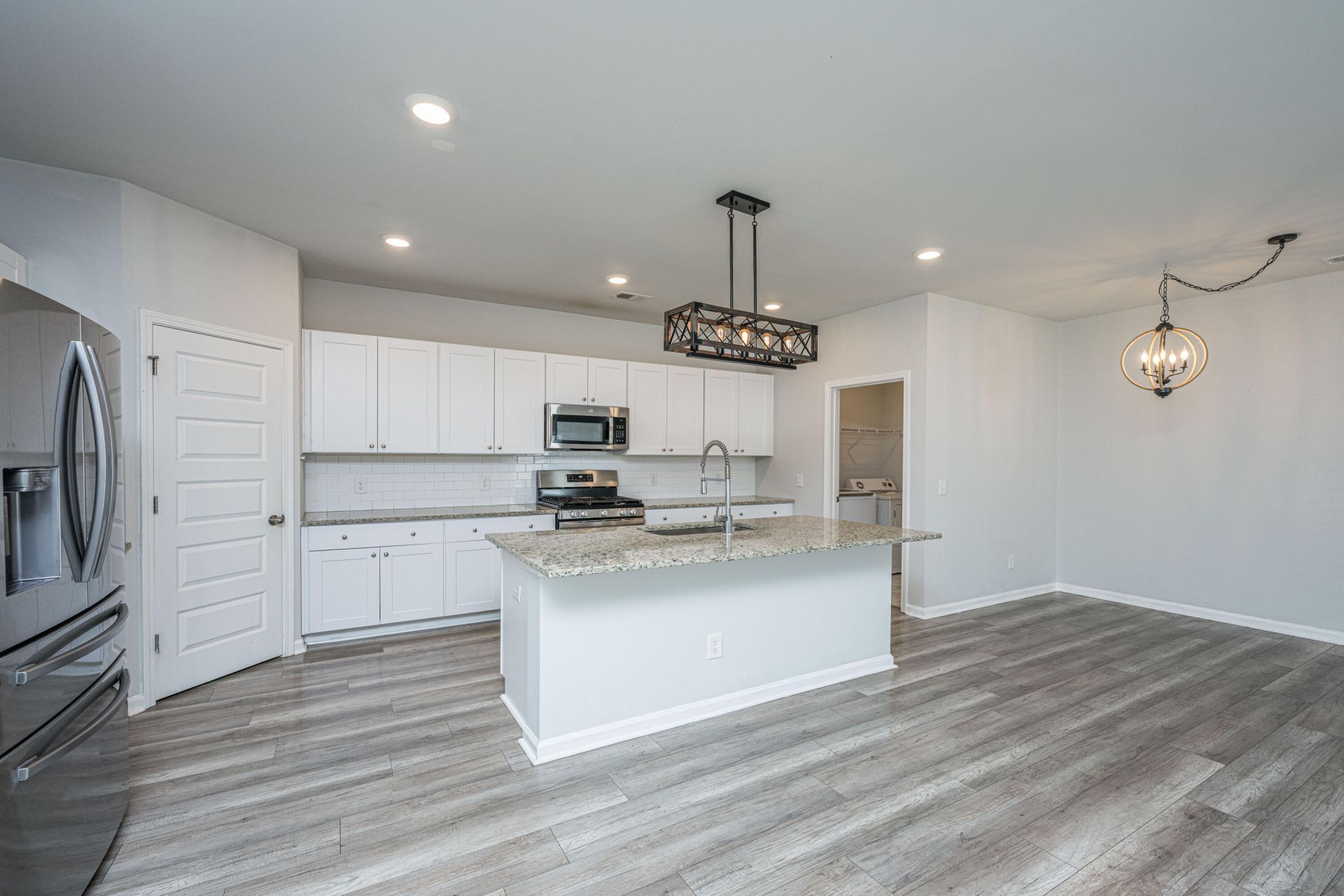 573 Spanish Wells Road Photo 6