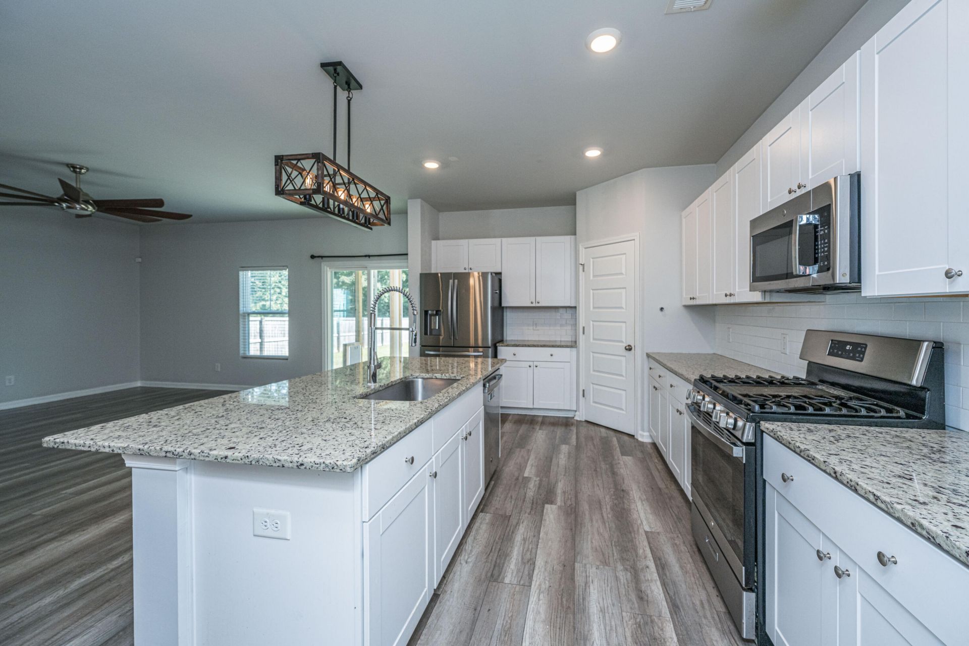 573 Spanish Wells Road Photo 9