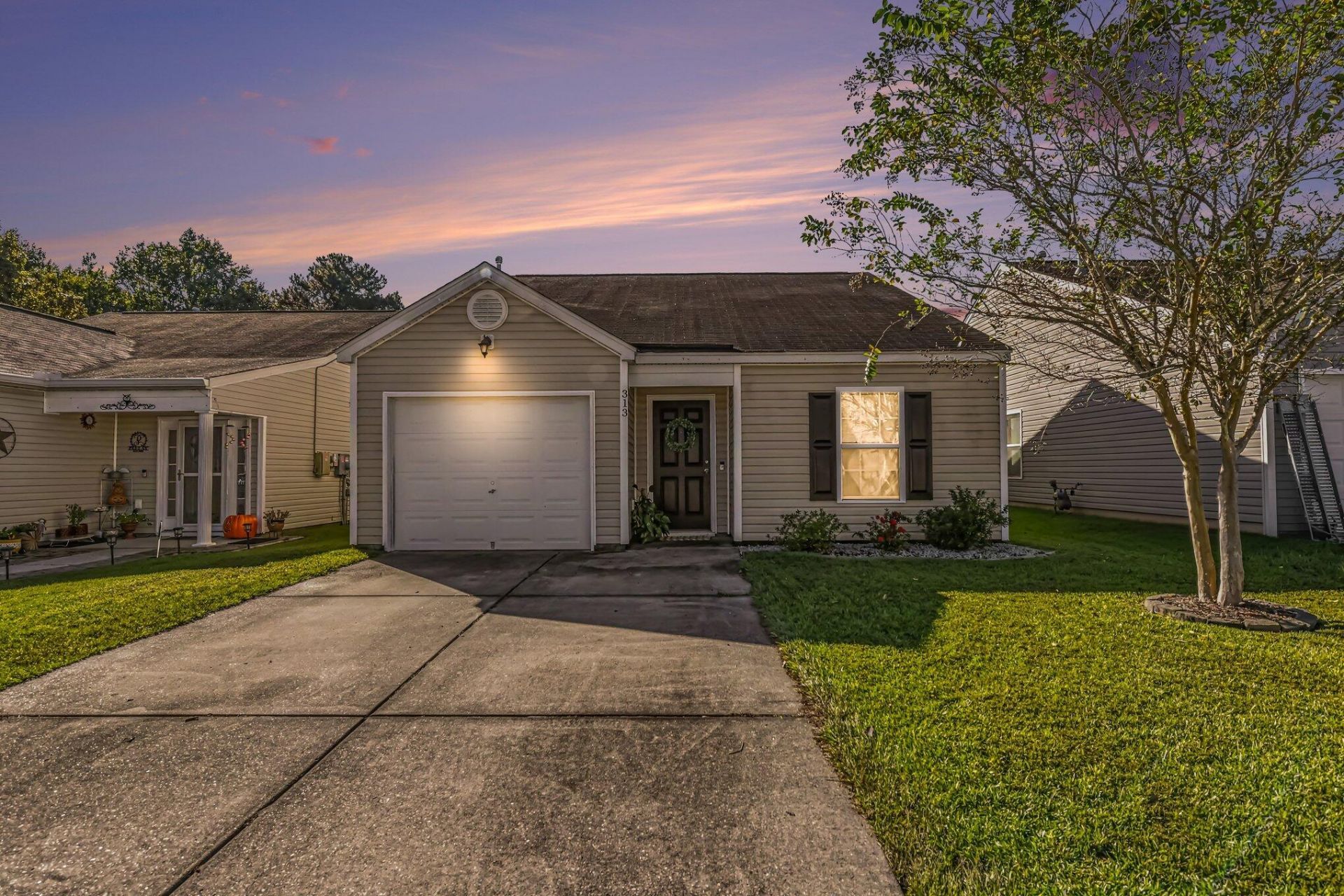 313 Salkahatchie Street Photo 26