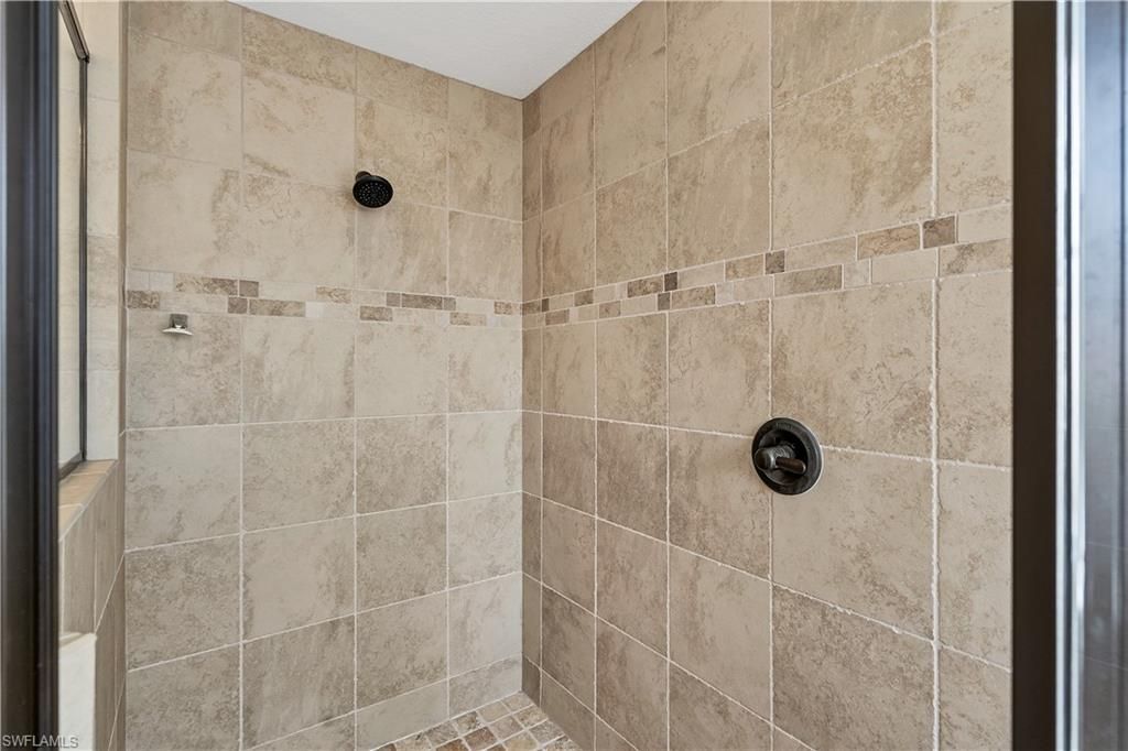 3582 Malagrotta Cir, Cape Coral, FL 33909 Photo