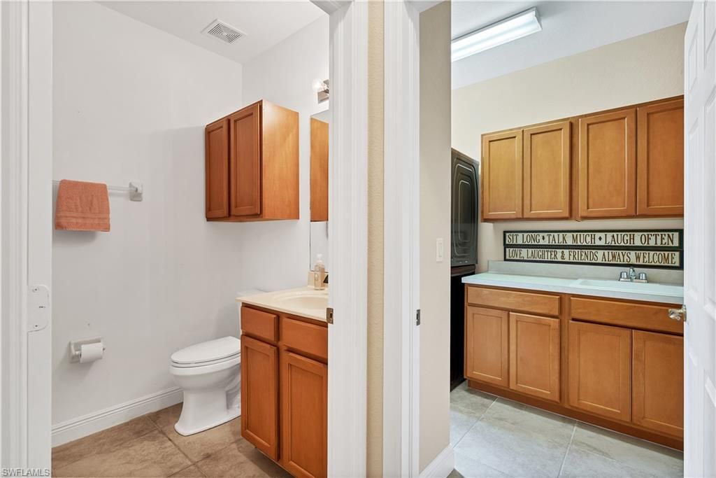 3582 Malagrotta Cir, Cape Coral, FL 33909 Photo