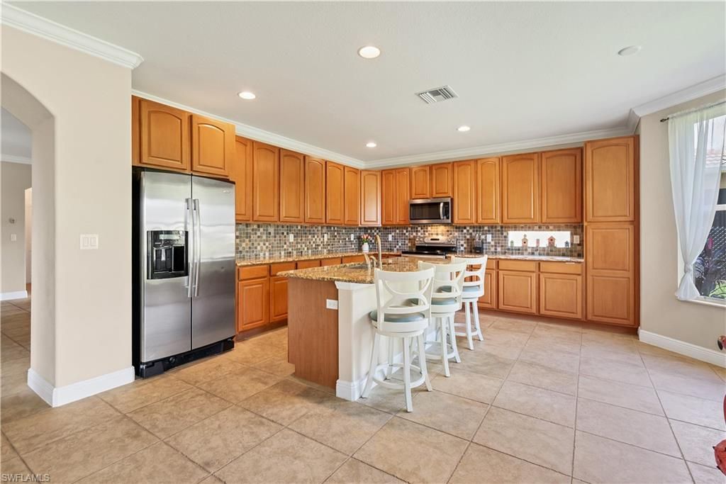 3582 Malagrotta Cir, Cape Coral, FL 33909 Photo
