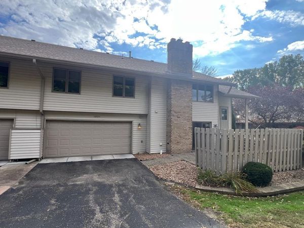10925 53rd Avenue N, Plymouth, MN 55442