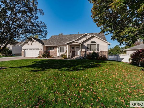 990 Hillview Drive, REXBURG, ID 83440