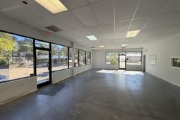3208 Mill Street  photo 4