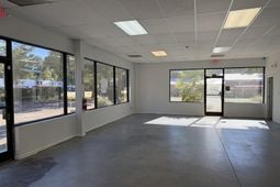 3208 Mill Street  photo 4