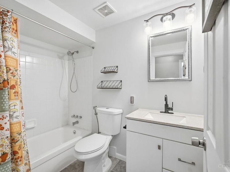 6996 Gary Lee Drive, West Chester, OH 45069 Photo 22
