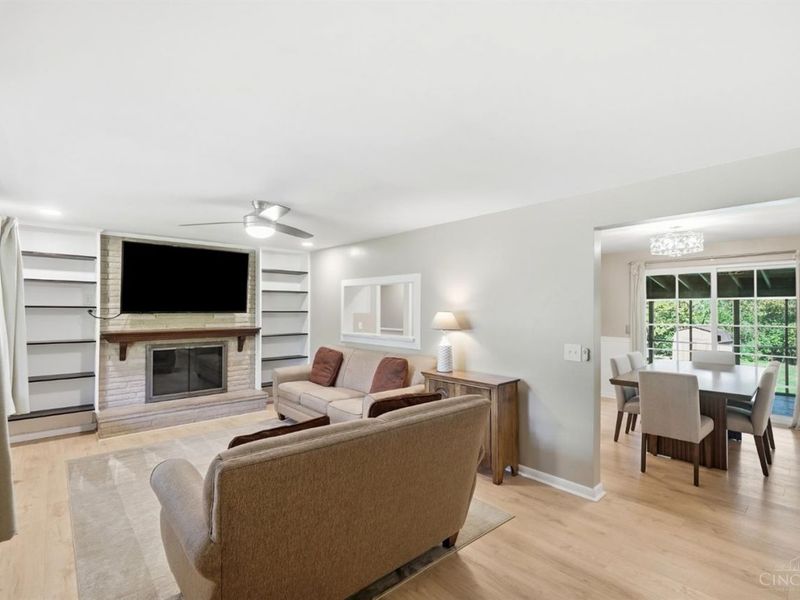 6996 Gary Lee Drive, West Chester, OH 45069 Photo 3