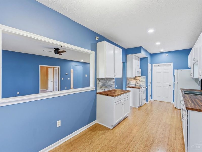 7975 Pinnacle Point Drive, Unit 102, West Chester, OH 45069 Photo 11