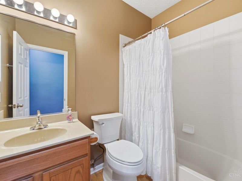 7975 Pinnacle Point Drive, Unit 102, West Chester, OH 45069 Photo 16